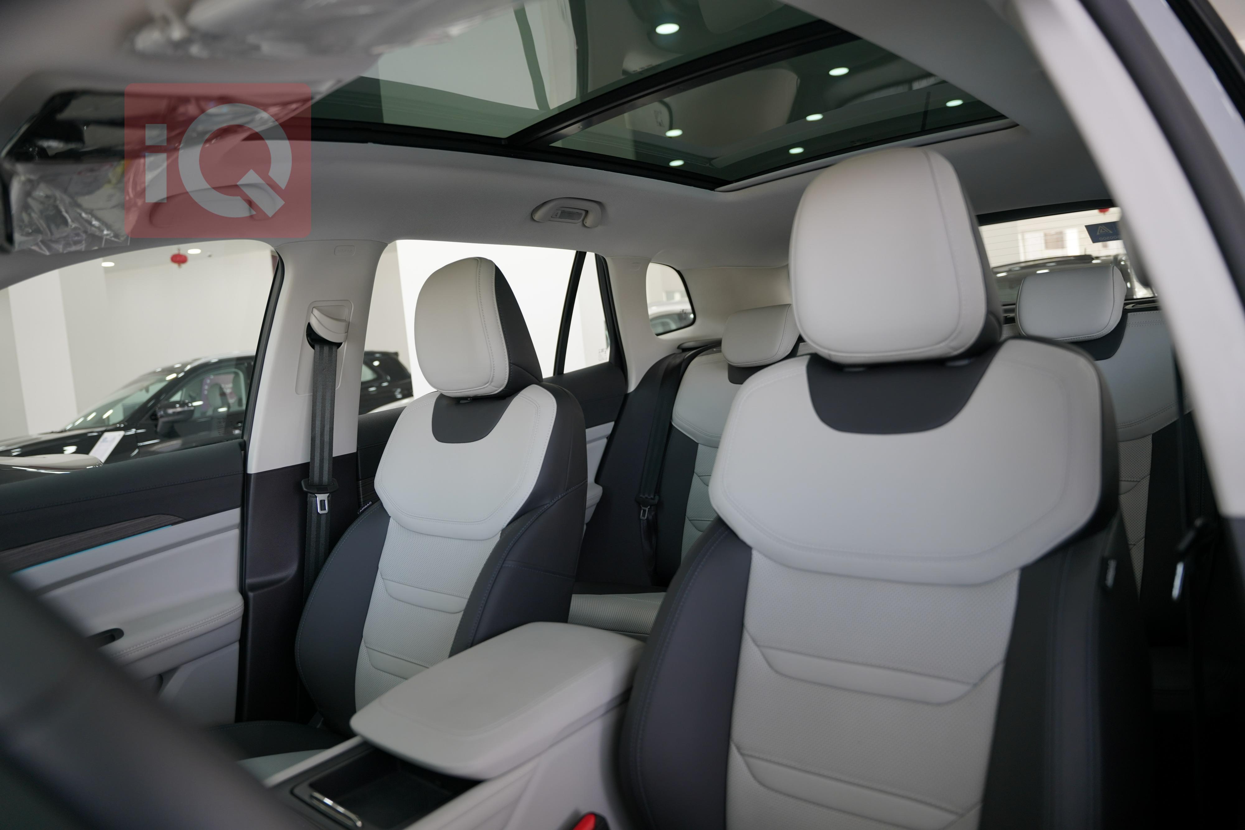 https://cdn.iqcars.ioDSC02475.JPG